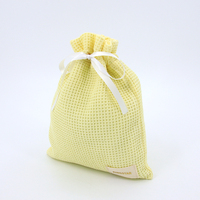 Sac à cordon en coton gaufré jaune clair, pochette anti-poussière douce réutilisable pour bijoux, chaussures, cosmétiques, emballage cadeau OEM ODM