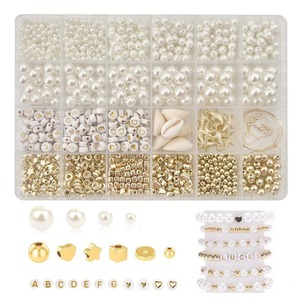 Juego de cuentas de imitación de perlas para joyería DIY, 1550 piezas, formas mixtas, cuentas espaciadoras doradas para manualidades hechas a mano - Product Image 1