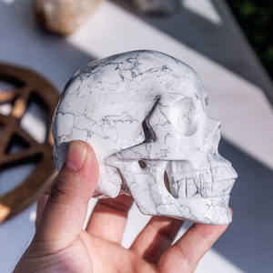 Pietra preziosa naturale all'ingrosso Reiki decorazione di Halloween lucidata intagliata a mano Howlite Crystal Hollow Skulls Healing Stones - Product Image 6