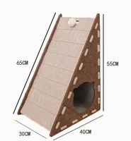 Vente en gros de maison à gratter pour chat en triangle avec design de tunnel grotte à chat fermée pour chats d'intérieur toutes les saisons