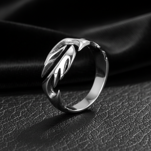 Bague Unisexe en Acier Inoxydable 316, Motif Flamme Gothique Découpée, Finition Argent Poli, Texture Angulaire Audacieuse, Style Punk Sombre et Épuré - Product Image 1