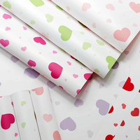 Papier d'emballage en rouleau en plastique imperméable pour fleuriste, motif cœur rouge, style bouquet de fleurs de créateur coréen, fournitures florales pour emballage cadeau