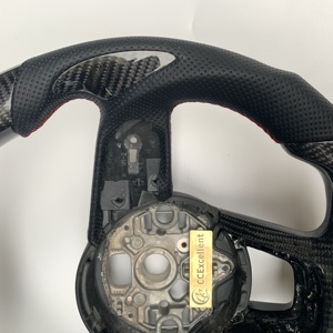 CCExcellent, <span class=keywords><strong>precio</strong></span> de fábrica, empuñaduras de pulgar de rayas rojas de fibra de carbono mate, parte superior redonda, parte inferior plana para volante de fibra de carbono <span class=keywords><strong>Audi</strong></span> <span class=keywords><strong>Q2</strong></span> - Product Image 2