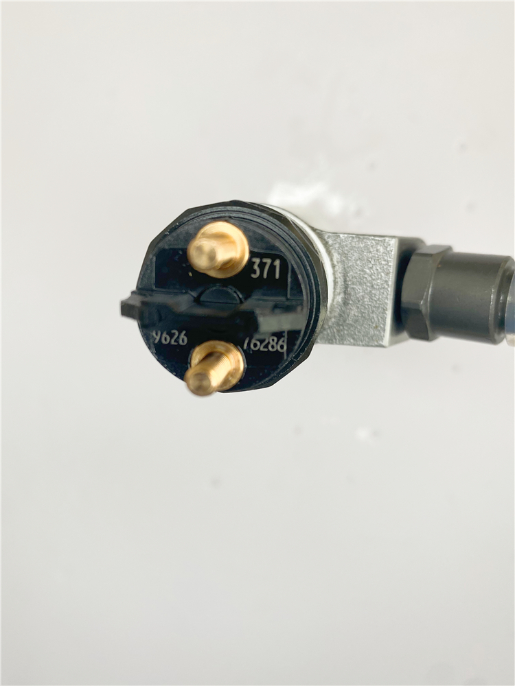 0445120371 common rail injector 0445120371 0445120520 for Caterpillar 3969626 for PERKINS T413609 injector nozzle 0445120371