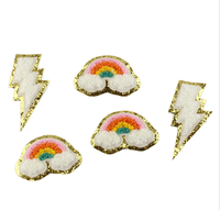 Patchs thermocollants en chenille brodés 3D personnalisés en forme de cœur de fleur, avec paillettes dorées et arc-en-ciel, pour accessoires DIY, sacs, vêtements et chapeaux - Vente en gros