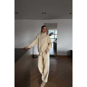 Survêtement Gionna pour le sport, coupe-vent et respirant, idéal pour l'entraînement et le jogging, confortable, style streetwear avec logo imprimé - Product Image 2