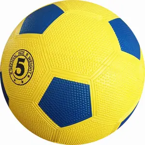 फैक्टरी थोक रबर मूत्राशय खेल के सामान कस्टम फुटबॉल गेंदों आकार 3 4 5 रबर फुटबॉल फुटबॉल