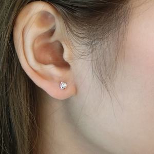 Juego de Aretes Minimalistas con Baño de Oro de 18K, con Ópalo, para Mujer, en Forma de Corazón, Estrella y Redondos, con Circonita Cúbica - Product Image 3