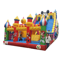 Structure gonflable licorne en PVC avec toboggan, matériau non toxique, certifiée CE, taille personnalisable pour location extérieure