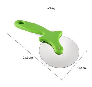 Bandeja <span class=keywords><strong>De</strong></span> Corte <span class=keywords><strong>Pizza</strong></span> Cortadora Corcho Hecho En Usa Cutter Cortador Lujo Rockera Italiana Forjado Tela Grabado Cuchillo Curvado - Product Image 3