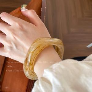 Pulsera Clásica de Acetato Acrílico para Mujer, Diseño Geométrico Vintage de Verano, Accesorios para Estudiantes y Mejores Amigas, Venta al Por Mayor en China - Product Image 3