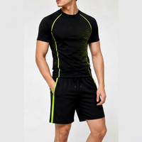 Ensemble Athlétique Homme Personnalisable Séchage Rapide avec Accents Vert Néon – Rashguard Manches Courtes et Short pour Tenue Active – Vente en Gros