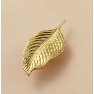 Poignées et boutons de meuble de cuisine en laiton, design créatif Fleur, Feuille, Plume, <span class=keywords><strong>Flocon</strong></span> de <span class=keywords><strong>neige</strong></span>, Bambou, et poignée de barre allongée élégante dorée pour armoire - Product Image 5