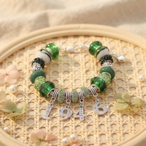 The Links Incorporated Accent Designer Green Beads Making Longitud Enlaces ajustables Año de Fundación 1946 Símbolo Pulsera con cuentas - Product Image 3