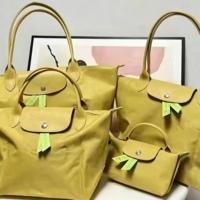 Sac fourre-tout pliable en nylon 2026 pour femme, grand sac à bandoulière léger à longues poignées, sac de voyage réutilisable, taille L