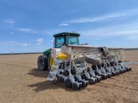 Semoir agricole de précision durable avec boîte de vitesses pour semis de 6 rangs de diverses graines