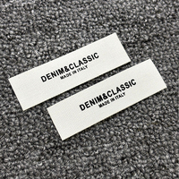 Étiquette carrée personnalisée en vinyle imperméable avec impression thermique et transfert de chaleur pour chaussures, sacs, vêtements, logo personnalisé