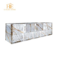 Table de bar moderne en aluminium avec design d'avion Mobilier de club couleur argent avec bureau style avion