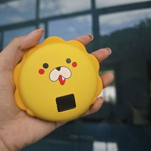 Calentador de Manos Recargable Portátil de Doble Cara con Pantalla Digital y Banco de Energía de 5000 mAh para Mujeres, Bebés y Niños - Product Image 1