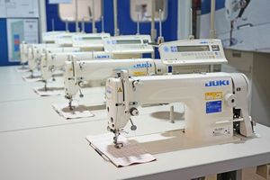 Macchina da Cucire Industriale DDL8700 Modello Standard, Ago Singolo, Alta Velocità, Risparmio Energetico, per Tessuti di Peso Medio - Product Image 6