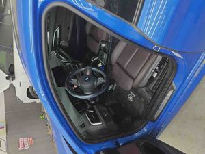 BMW 120i M Yao Night, pintura original azul, carrocería compacta, acero resistente, <span class=keywords><strong>seguro</strong></span> completo, 27.1, puerto de Tianjin, <span class=keywords><strong>coche</strong></span> actual en exportación. - Product Image 5