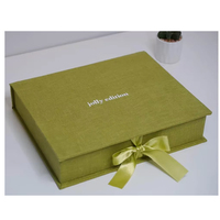 Boîte cadeau personnalisée de luxe en lin, emballage souvenir, boîte de rangement pliable en vert mousse avec ruban