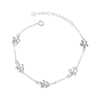 Bracelet de perles de fleur en acier inoxydable élégant avec accessoire de mode à la mode plaqué or pour un usage quotidien et des anniversaires