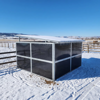 Écurie à chevaux en métal personnalisée 2,5 x 4 m, abri extérieur portable pour chevaux avec toit en bambou et structure en acier, abri équestre
