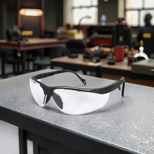 Lunettes de protection des yeux J & Y populaires Protection nasale en PVC souple 99.9% UV Lunettes de sécurité avec logo personnalisé - Product Image 3