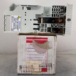 NUEVO ADAPTADOR DE TABLERO DE CONEXIONES BT5ADPT MNS T5 BREAKERS Nuevo Original Sistemas PLC de Control <span class=keywords><strong>Programable</strong></span> para Automatización Industrial - Product Image 1