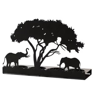 Lanterne en fer forgé noir style africain en forme d'éléphant pour décoration intérieure et présentation de bougies - Product Image 2
