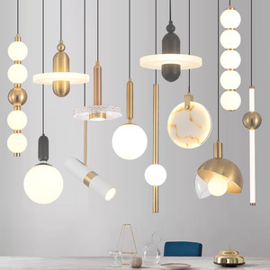 Candelabro de pared de fondo de sala de estar negro exquisito de bajo perfil, lámpara colgante de noche de Hotel de hierro a la moda - Product Image 1