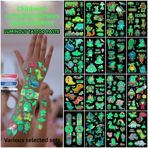 Nouveaux autocollants lumineux <span class=keywords><strong>de</strong></span> transfert <span class=keywords><strong>de</strong></span> tatouages <span class=keywords><strong>de</strong></span> dessins animés pour enfants, bracelet <span class=keywords><strong>de</strong></span> fête pour les fans - Product Image 1
