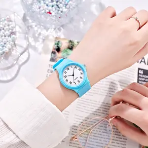 <span class=keywords><strong>Relojes</strong></span> de cuarzo sencillos <span class=keywords><strong>para</strong></span> damas y niños, banda de plástico resistente al agua, proveedor de <span class=keywords><strong>relojes</strong></span> al por mayor de moda - Product Image 1