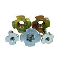 Tuerca en T DIN1624 de 4 Puntas M4 M6, Tuerca de Inserción de Cuatro Garras de Acero Galvanizado con Recubrimiento de Zinc, Clase 4.8, para Muebles y Carpintería