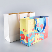 Sacs en papier à bas prix réutilisables avec votre propre logo, emballage de boutique de mariage avec poignée, fournisseur d'épicerie, sacs cadeaux pour fêtes d'enfants