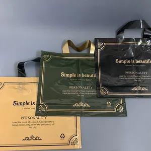 Penyimpanan barang promosi tas hadiah plastik portabel kemasan pakaian perawatan kulit wanita cetak hijau dapat digunakan kembali