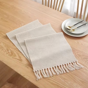 Chemin de <span class=keywords><strong>table</strong></span> en jute naturel avec glands Chemin de <span class=keywords><strong>table</strong></span> bohème de ferme rustique pour la décoration de <span class=keywords><strong>table</strong></span> à manger à la maison Décor de <span class=keywords><strong>mariage</strong></span> bohème - Product Image 2