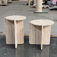 Table d'appoint ronde en travertin naturel, style nordique, pour la décoration intérieure de villas, salons et hôtels.