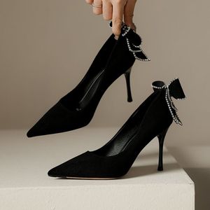 Zapatos de Tacón Negros de Última Moda para Mujer, Talla 33, con Punta Cubierta y Lazo de Cristal - Product Image 5