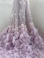 Tissu de maille brodé de perles de paillettes de plumes 3D extensibles Tissu de robe de mariée royale élégant avec dentelle de fleurs et matériaux de perles