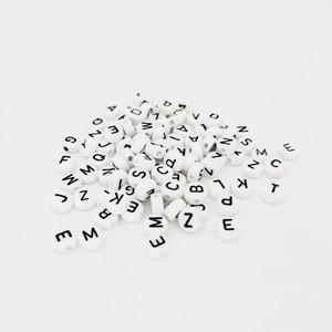 도매 4*7mm 어린이 DIY 편지 알파벳 비즈 아크릴 비즈 우정 팔찌 열쇠 고리 액세서리 비즈 - Product Image 4
