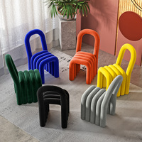 Chaise de salle à manger en métal avec revêtement en laine d'agneau, design nordique créatif Alien, avec sac souple pour l'ameublement de la maison