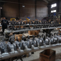 Vente en gros d'usine OEM ODM Compétition Poids de cloche de bouilloire en fonte Kettlebell enduit de poudre