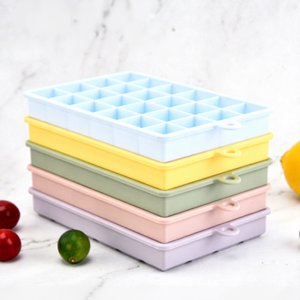 Moule à glaçons carrés en silicone à 24 cavités, sans BPA, flexible, facile à démouler, avec trou de suspension pour la maison, la cuisine, les boissons, OEM - Product Image 1