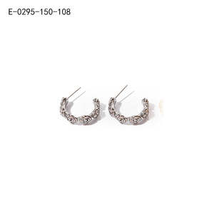 ต่างหูห่วงสแตนเลสสตีล 316L ยี่ห้อ SmileJoyas ชุบทอง PVD ทนทาน ทันสมัย ของขวัญสำหรับผู้หญิง เครื่องประดับแฟชั่นจากจีน - Product Image 1