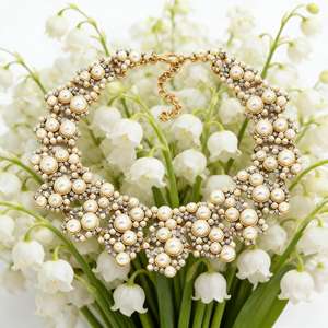 2026ZP Collier ras-de-cou élégant et tendance en alliage plaqué or avec chaîne à maillons, perles et strass, pour <span class=keywords><strong>femme</strong></span>, idéal pour commencer une conversation, cadeau - Product Image 1