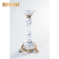 Vase en laiton avec trophées à grande ouverture en cristal italien et cuivre
