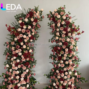 Arco de flores LEDA personalizado para bodas, rosas artificiales color borgoña, camino de flores de peonías color crema para decoración de eventos y fiestas. - Product Image 6