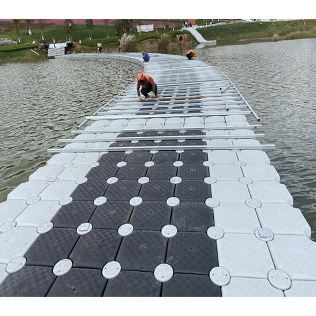 Water Platform Plastic Pontoon Bridge Modular Floating Dock Cubes with Competitive Price